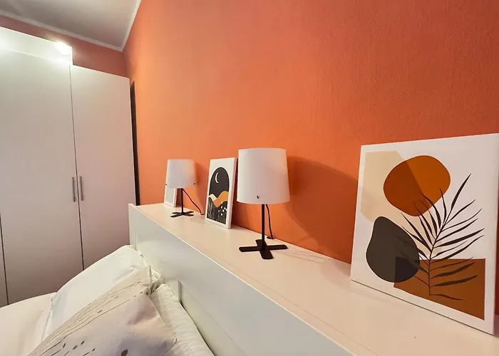 Wood Essence - Authentic Large -city Center Apartment