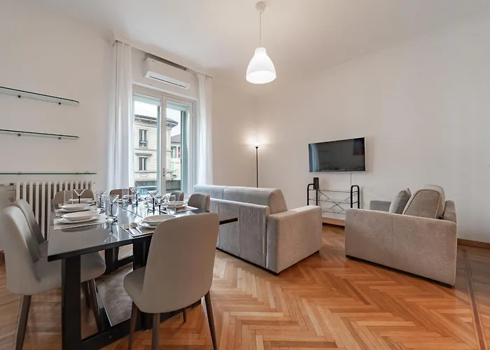 4 Min From Porta Genova Station With Whirlpool 公寓