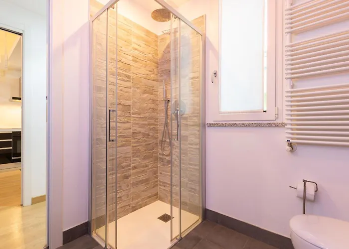 Apartament I-host - Ticinese 107