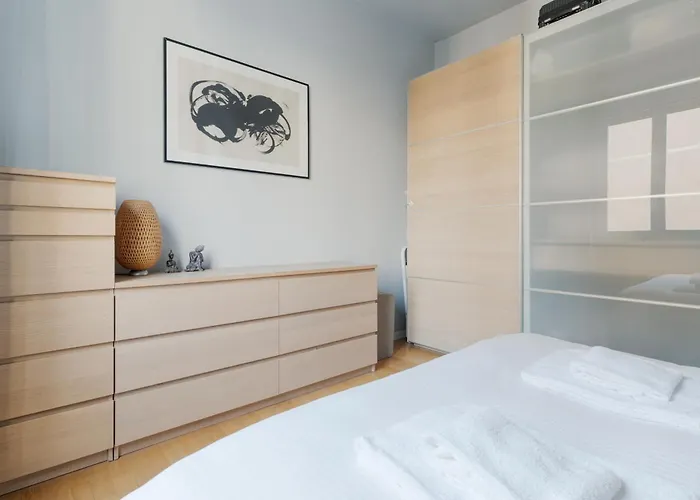 Guesthost - Cozy In Dergano Apartment