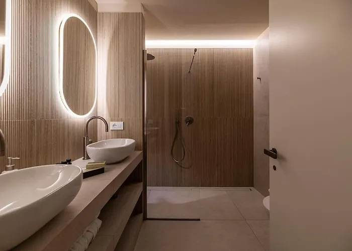 Quiet Luxury Retreat Design & Comfort Al Duomo * Milán