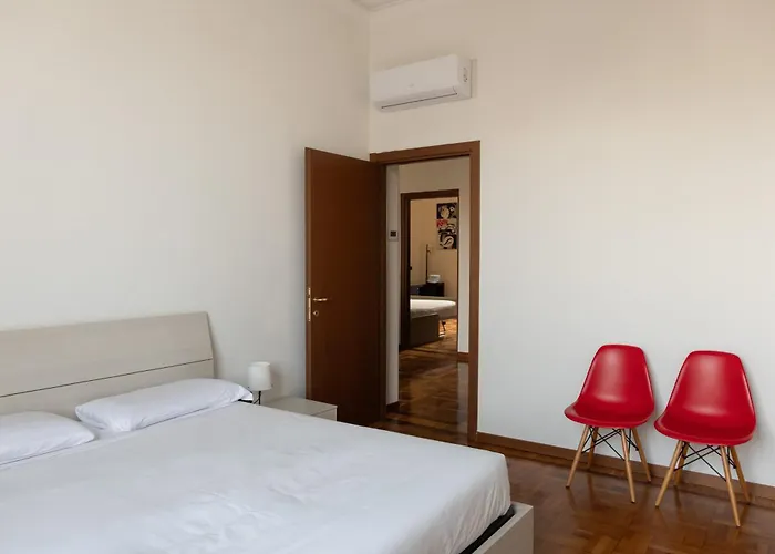 Luminoso Trilocale Piano Alto Vicino All' Arco Della Pace Lägenhet Milano