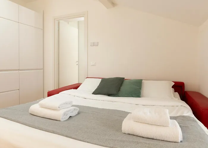 Bansky Nest - New Exclusive Milan