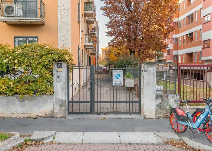 Via Ovada 5 *