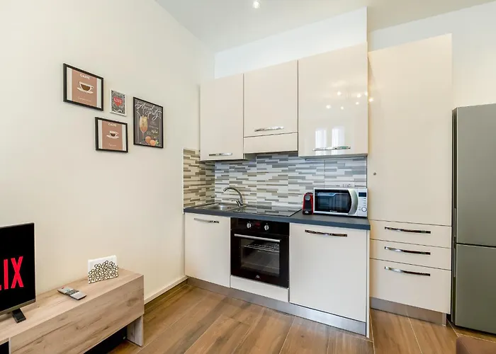 Family-friendly In Isola District Milán