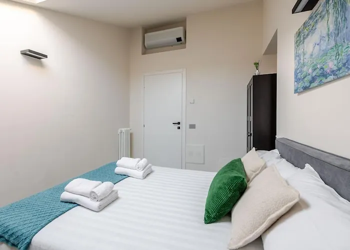 Appartement Luxury Elegant Penthouse 3 Bedrooms, 2 Bathrooms Milan