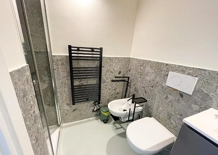 Luxury Elegant Penthouse 3 Bedrooms, 2 Bathrooms * Milano