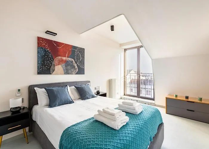 Luxury Elegant Penthouse 2 Bedrooms, 2 Bathrooms Lejlighed