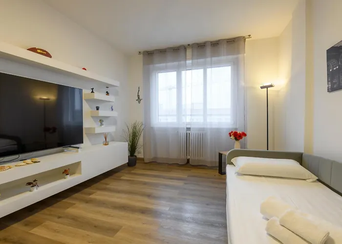 Modica, 16 - Near Iulm Μιλάνο