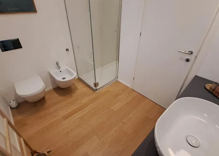 Apartmán Tolstoj - 2 Bedrooms - Tortona District - At Your Place