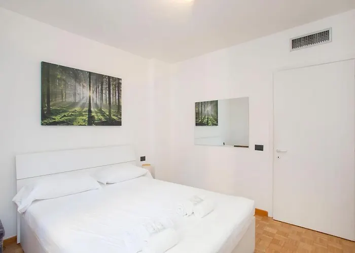 Апартаменты Light Blue Home-sempione Park-metro M2-brera Милан