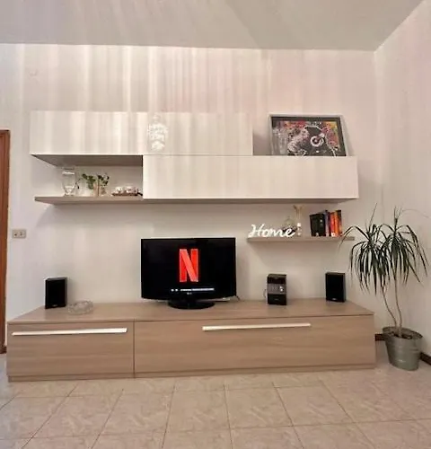 Casacarmela 7Min Linate 4Min Unipol Arena-Near Station & Fast Wifi-Tram Diretto Per Il Duomo Appartement