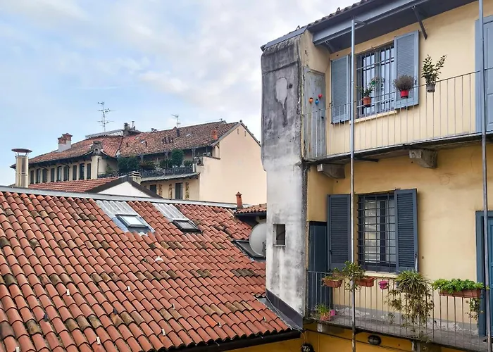 Apartment Drops & Dots In The Key Area Of *