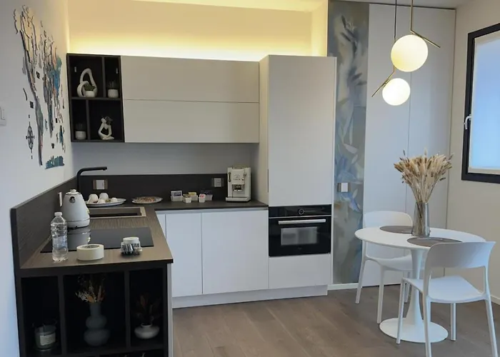 Luxury - Metropolitana M4- San Babila -stadio San Siro - Duomo - Aeroporto Linate - Castello Sforzesco Apartmán *