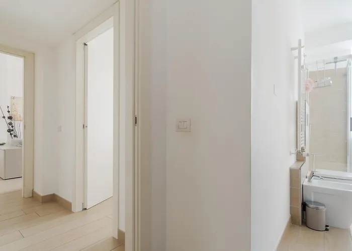 Guesthost - Stylish In Porta Romana Apartmán