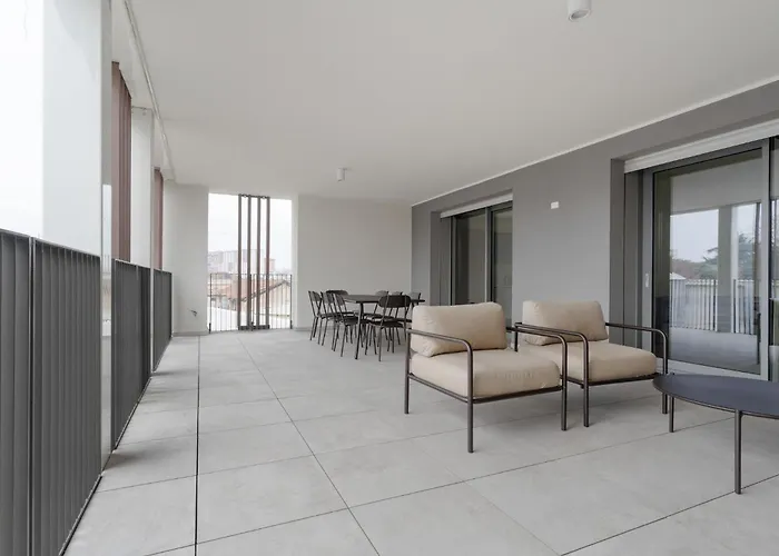 Guesthost - Lambrate Modern Flat With Terrace * Milán