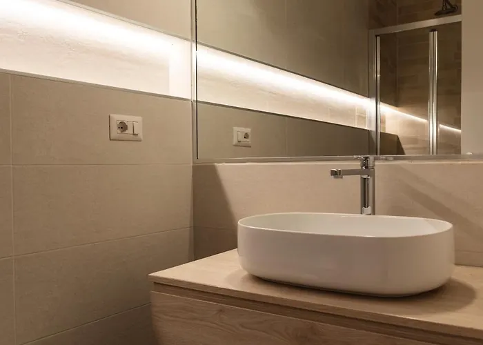 Youhosty - With Ac, Metro Stop 아파트