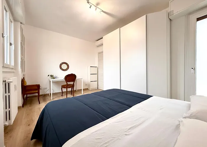 Art - Free Parking アパート ミラノ