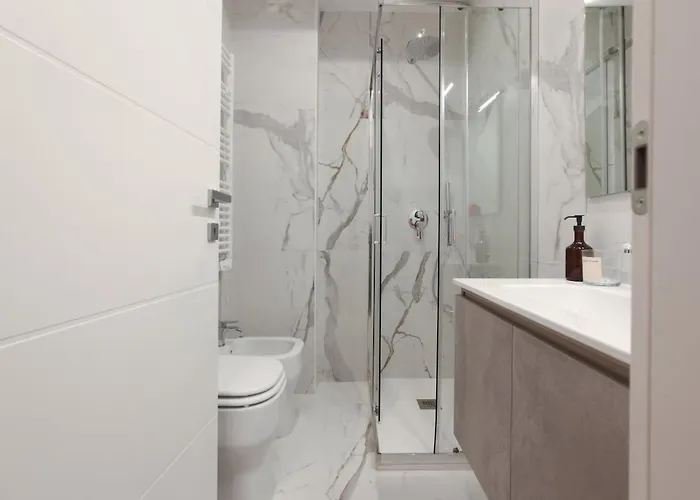 Contemporary - Station-nolo Area Apartament *