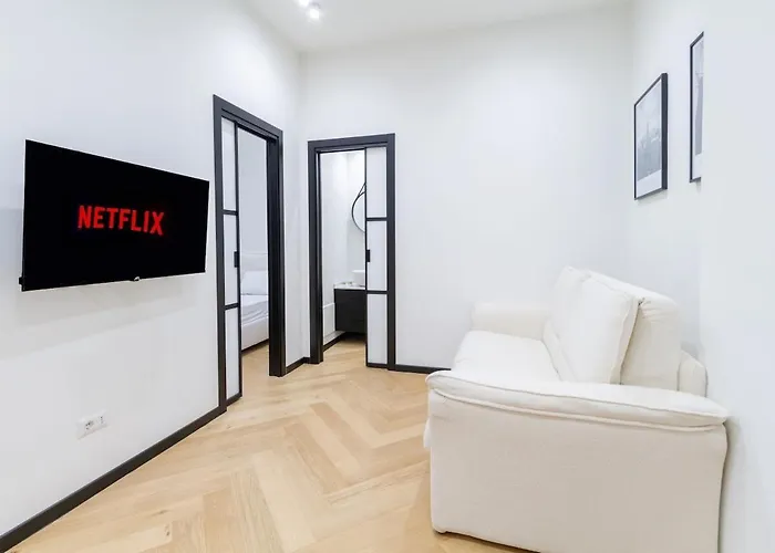 Boutique Flat Steps From Duomo Apartment Mailand