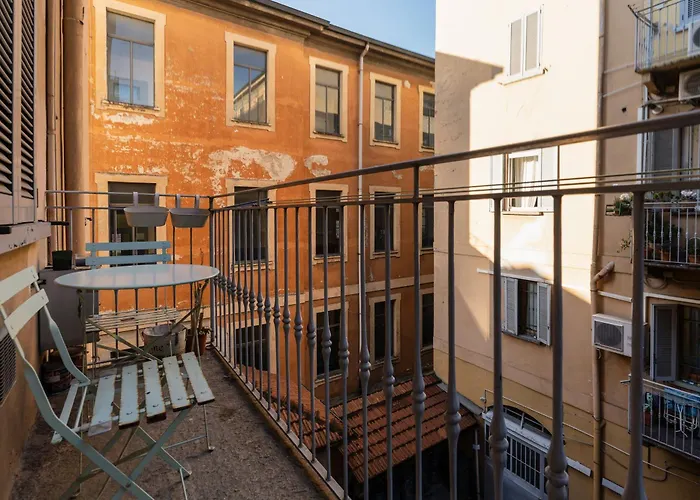 Guesthost - M5 Isola Cozy