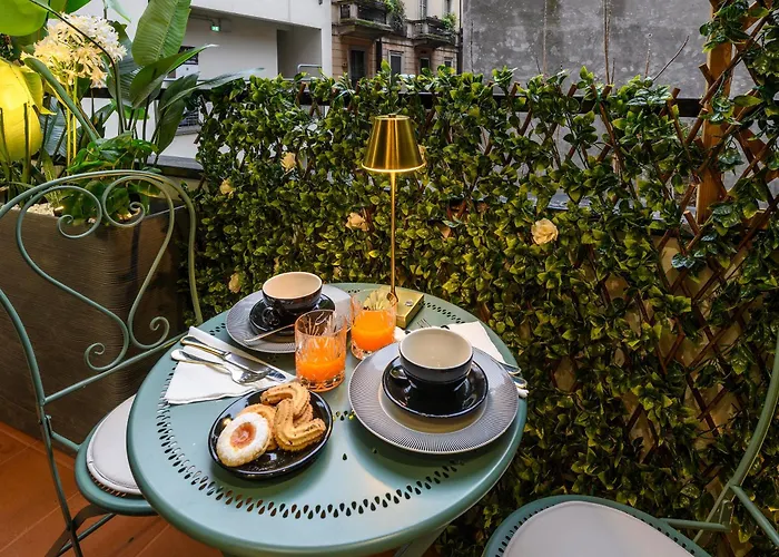 Gian Giacomo Mora, 13 Raffinato Monolocale In Centro * Milánó