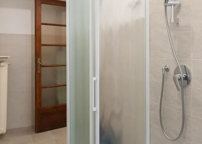 Large Near The Station Apartament