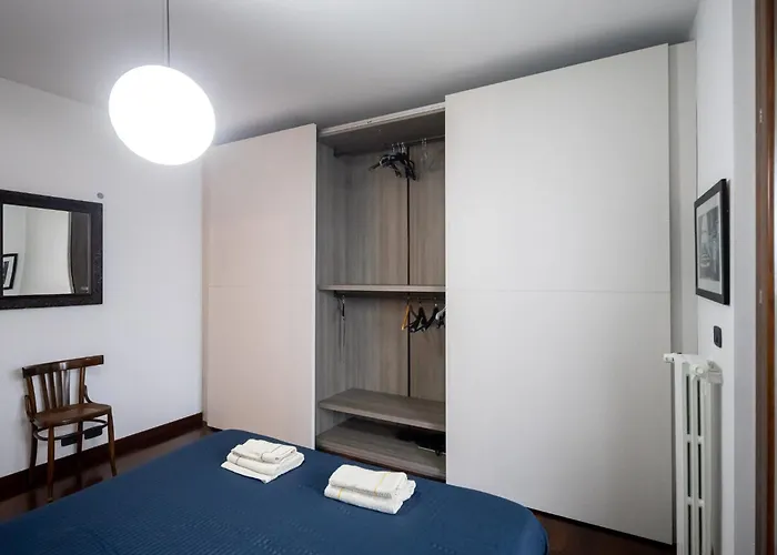Sky Garden - Private Garage Apartman Milánó