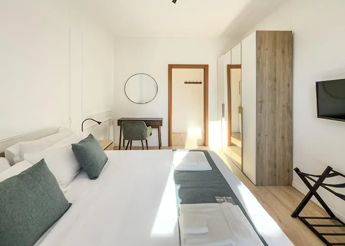 Casa Enea Luxury House - Bocconi Navigli - Private Parking Milan