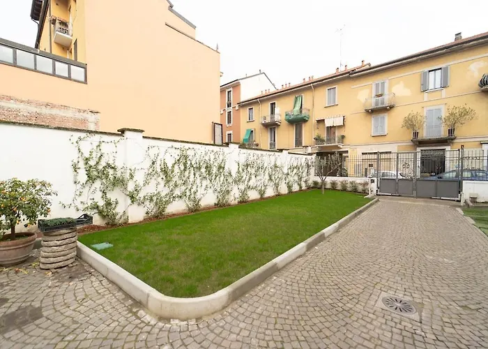 Spacious With Wifi And Ac & Parking Appartamento Milano