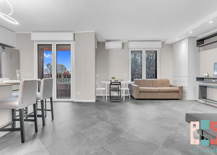 San15 - Elegant With View - Apartman