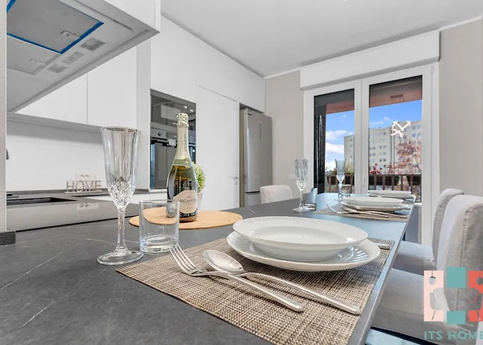 San15 - Elegant With View - Apartman *