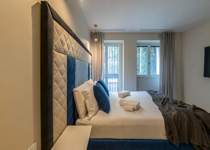 Quiet Luxury Retreat Design & Comfort Al Duomo Apartamento Milán