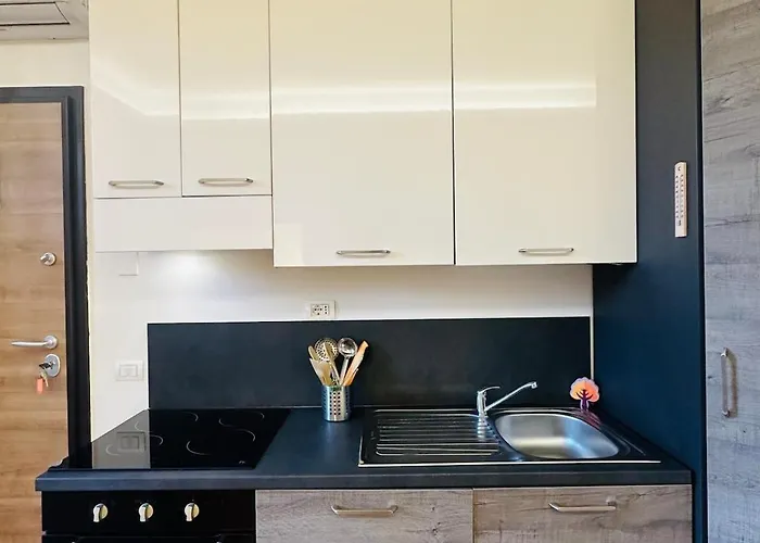 Sweet Home, Vercelli * Mediolan