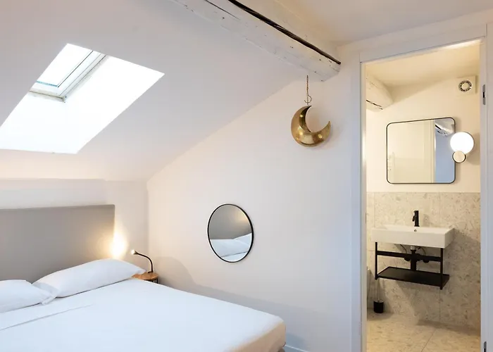 Moderno Bilocale Su Due Piani Nel Cuore Dei Navigli