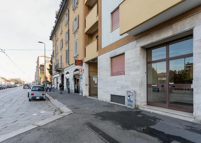 Guesthost - Navigli Comfy Mediolan