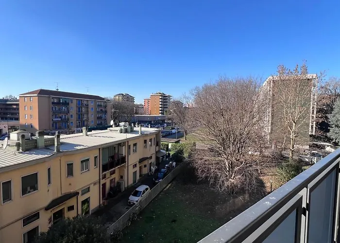 Elegante Bilocale Ristrutturato - Metro Inganni Milano