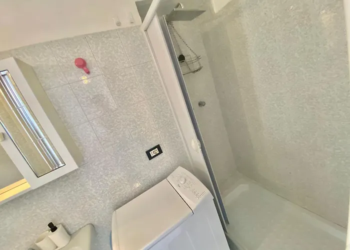 Modica Home, Nel Cuore Di Famagosta, In Posizione Tranquilla Milán