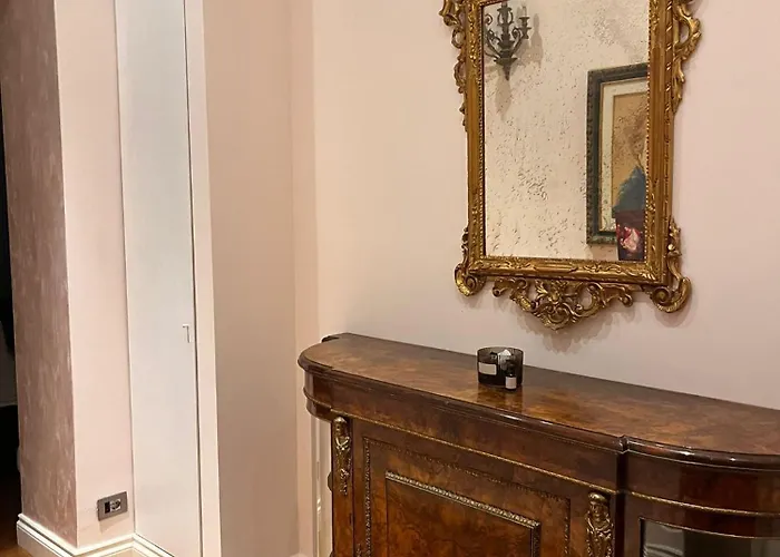 Chandelier - Center דירה *