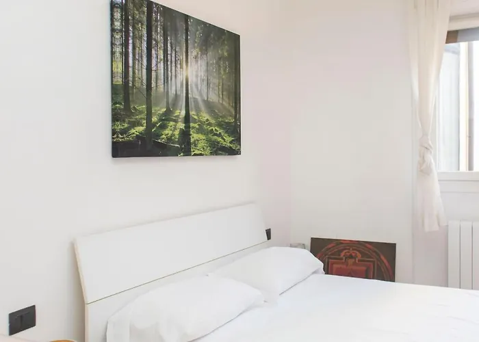 Light Blue Home-sempione Park-metro M2-brera