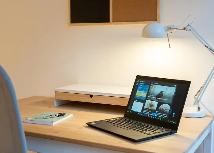 Parking, 2 Min To Metro, 8 Min To Rho Fair Apartment