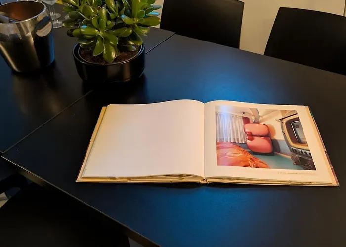 2-level Designer Loft In Isola District 公寓