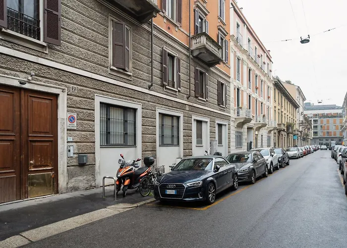 Guesthost - Stylish In Porta Romana Lägenhet