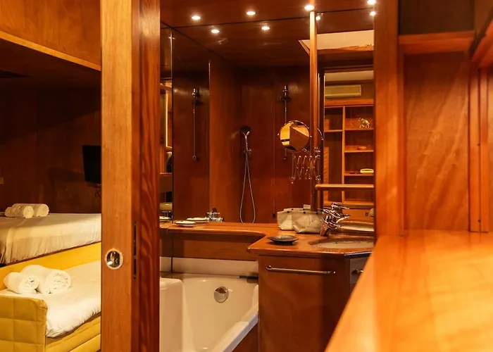 Youhosty - Ravizza Wood 22 * 米兰