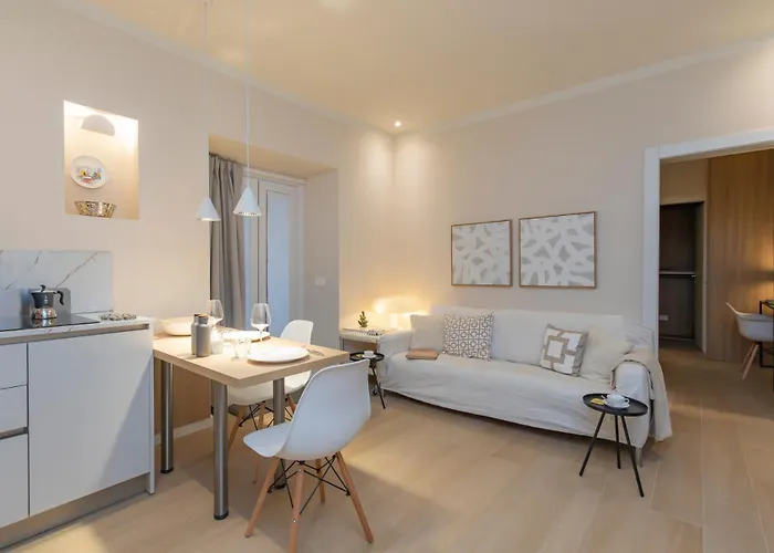 Brera Exclusive - New With Terrace, Near Parking * 밀라노