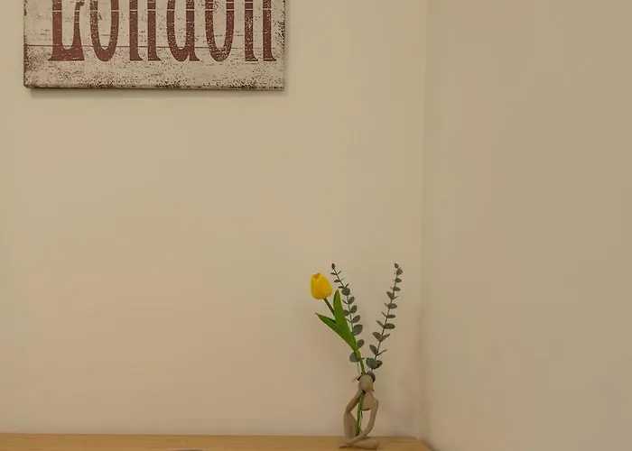 Art - Bocconi Near Train Station, Navigli