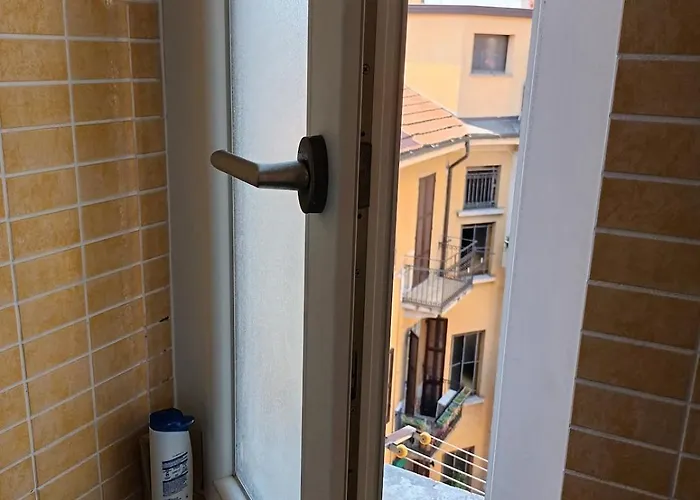 Mondrian's Flat In - Cadore V Giornate - Metro M4 Dateo Apartment