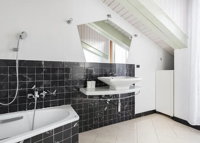 Easylife - - C Italia 68bp5 - P Ticinese Apartmán *