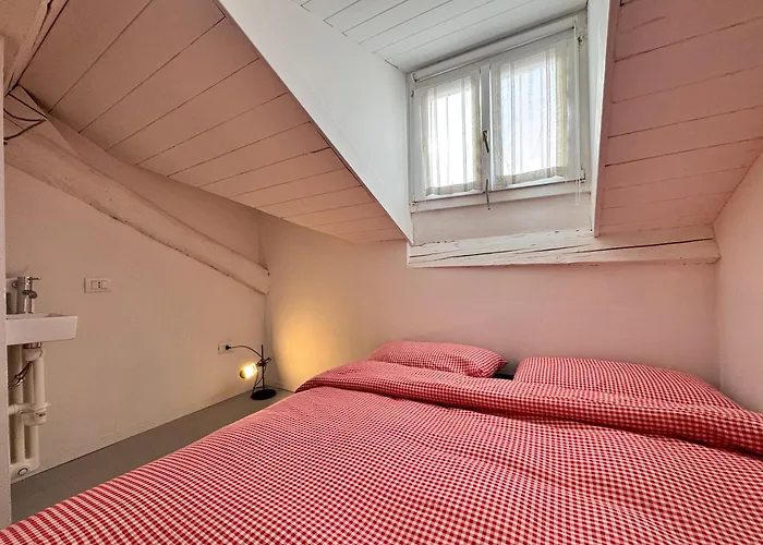 Pergolesi Nest - Authentic - Station 아파트