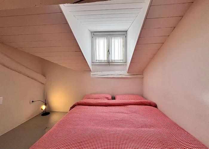 Pergolesi Nest - Authentic - Station *